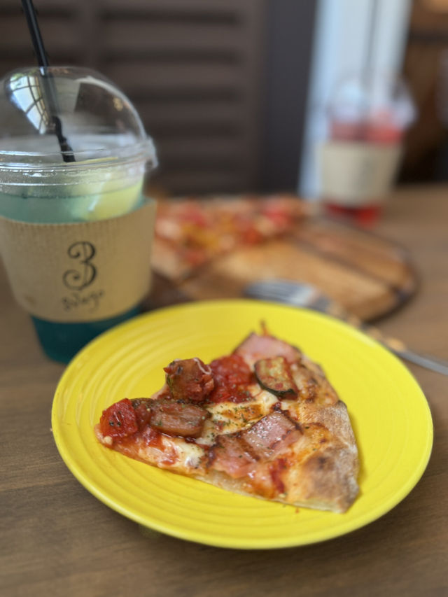 【福岡カフェ】土日しか開かないカフェ✨️ピザ窯で焼くピザがおすすめ🍕