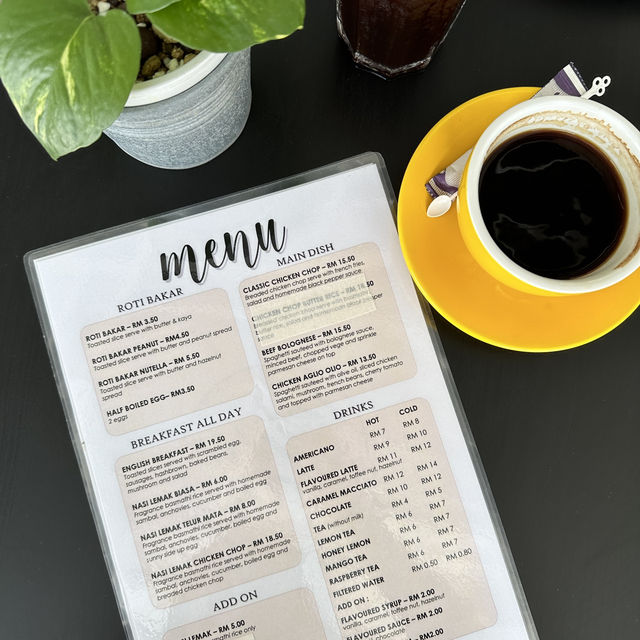 Small cafe only open in weekend 