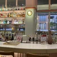 บรรยากาศชิลล์ๆ ที่ Baby Bar อารีย์