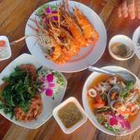 บ้านเคียงน้ำ