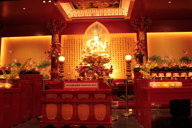 Buddha Tooth Relic Temple 