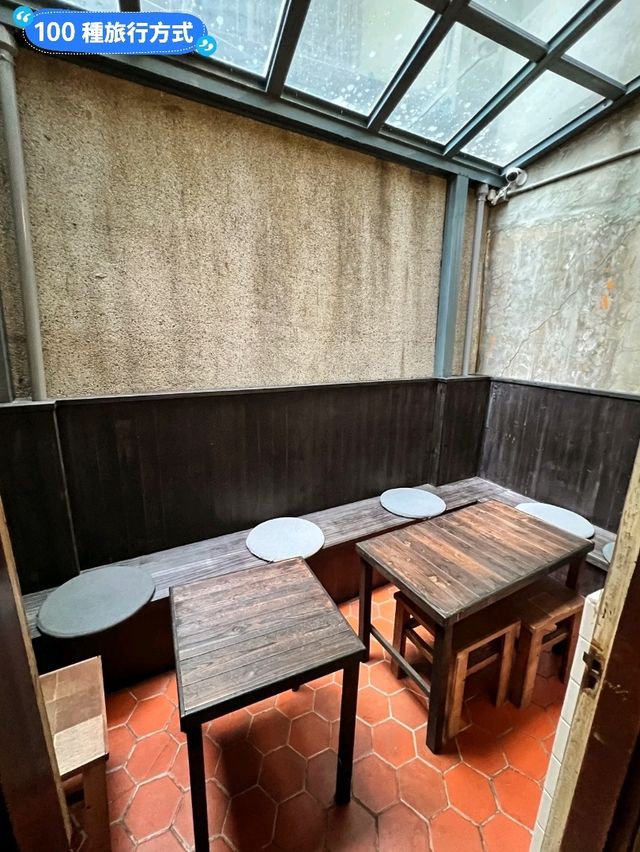 來咖啡店吃碗炙燒三層肉丼：窟仔kula咖啡