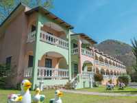 Stamp Hills Resort 