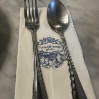 ตู้กับข้าว แลนด์มาร์กร้านอาหารภูเก็ต