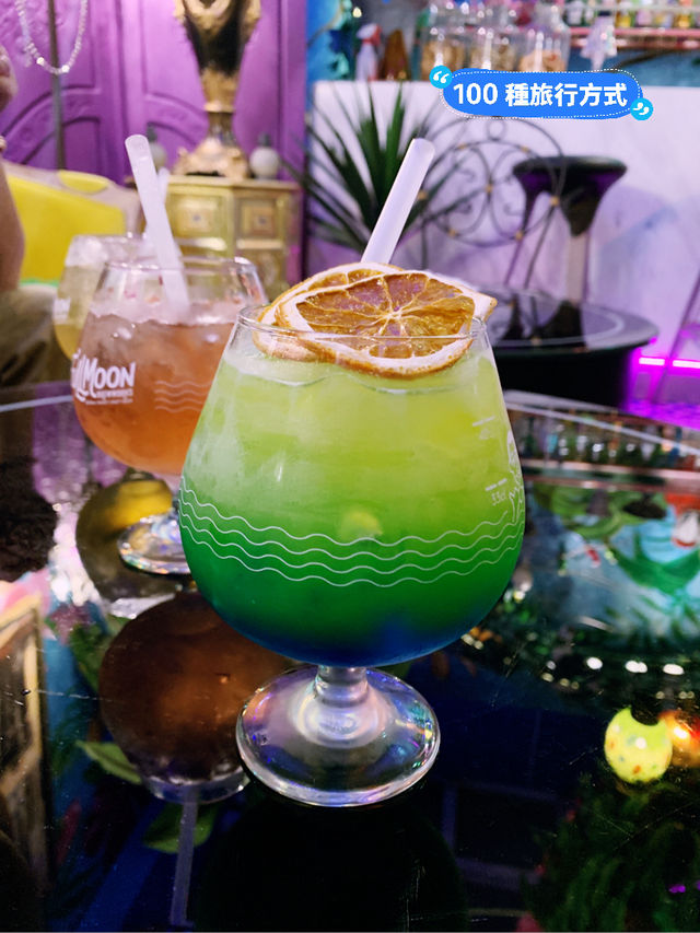 彷彿走入泰式皇宮！隱藏在飯店中的酒吧