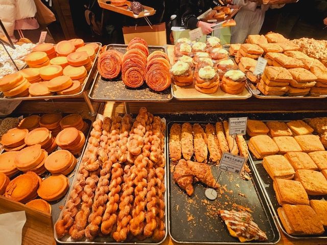 The mighty bakery that alleviates the name of a city, Seongsimdang