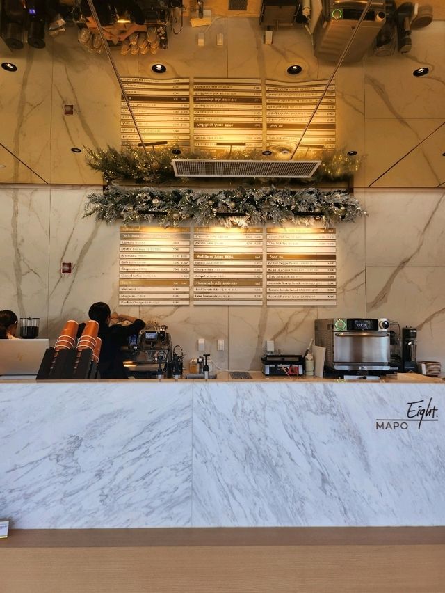 친구들과 연말모임하기좋은 베이커리 에이트🥐🤍