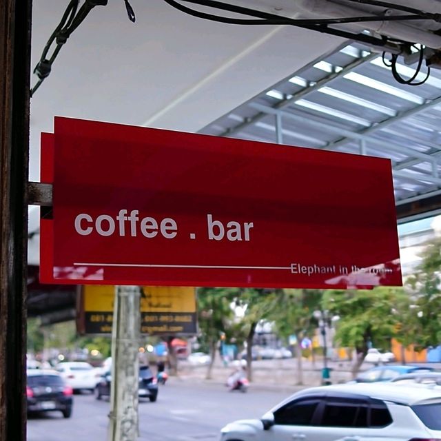 泰國清邁_Elephant in the room_街頭愜意咖啡店