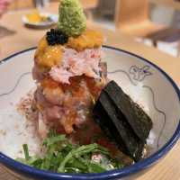 韓国🇰🇷贅沢に具材が使われている海鮮丼がとても美味しいお店