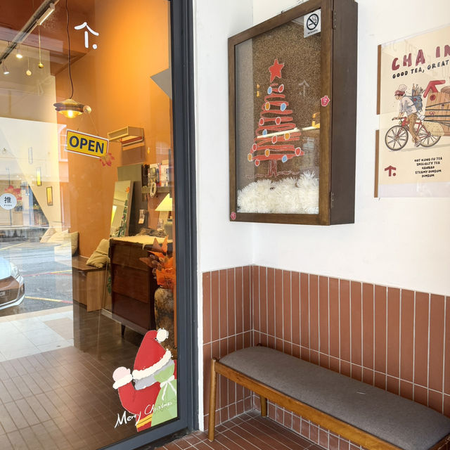 A Magical Tea Experience at Cha Inn Tea! 🎄