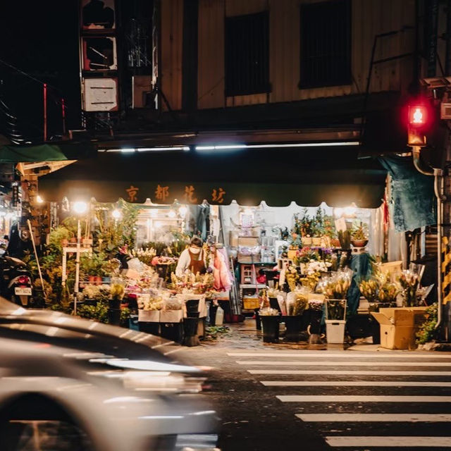 嘉義夜市的美味探索：尋味當地小吃的熱鬧之旅