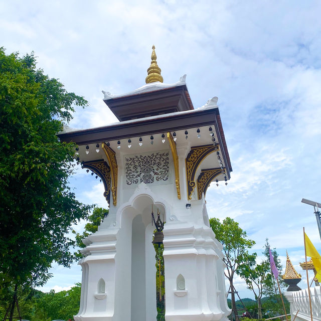 โลหะประสาทที่สวยที่สุดในประเทศไทย