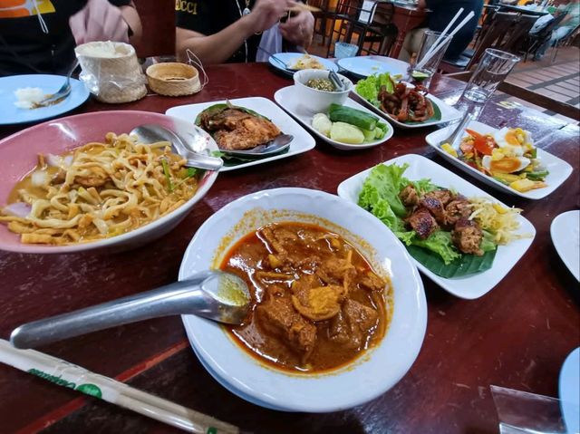 ร้านเก่าแก่เชียงใหม่ อาหารพื้นเมือง อาหารเหนือแต้ๆ
