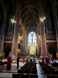 Liverpool Cathedral โบสถ์ที่ใหญ่ที่สุดของเมือง 💒