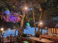 Apache Pier Restaurant อ่าวลุงดำ เกาะเสม็ด
