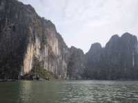 Ha Long Bay: Island Hopping & Cave Discoveries