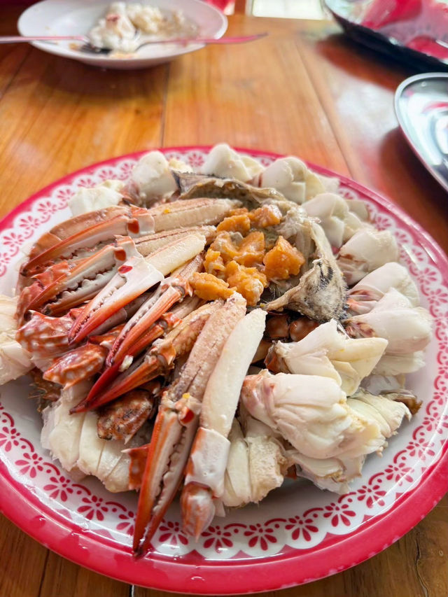 ร้านอาหารทะเล ริมป่าชายเลน บรรยากาศดี อร่อยด้วย