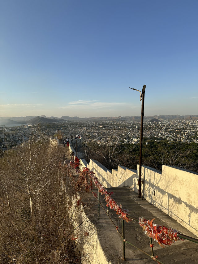 印度 -Udaipur 一個悠閒美麗讓我愛上的白色城市！