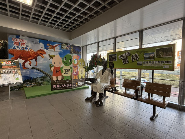 在福井駅看恐龍及買恐龍ICOCA交通咭