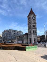 From Tianjin to Tuscany : Falling in Love withbItaluan Town 