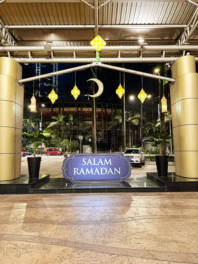 Illuminated Elegance: A Night at Impiana KLCC Lobby