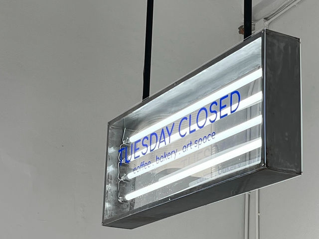 Tuesday Closed cafe