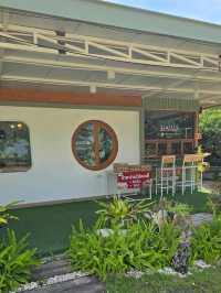 ล้านวิว บ้านฟาร์มคาเฟ่ ครอบครัว