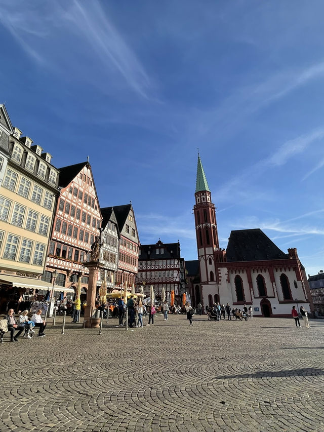 Frankfurt: Where Modern Skyscrapers Meet Timeless Heritage