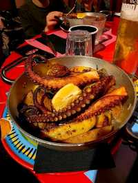 Bologna – Italy’s Underrated Gem of Food, Knowledge & Soul