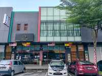 “Transit Haven Near KLIA: Eman Cottage Kip Sentral”