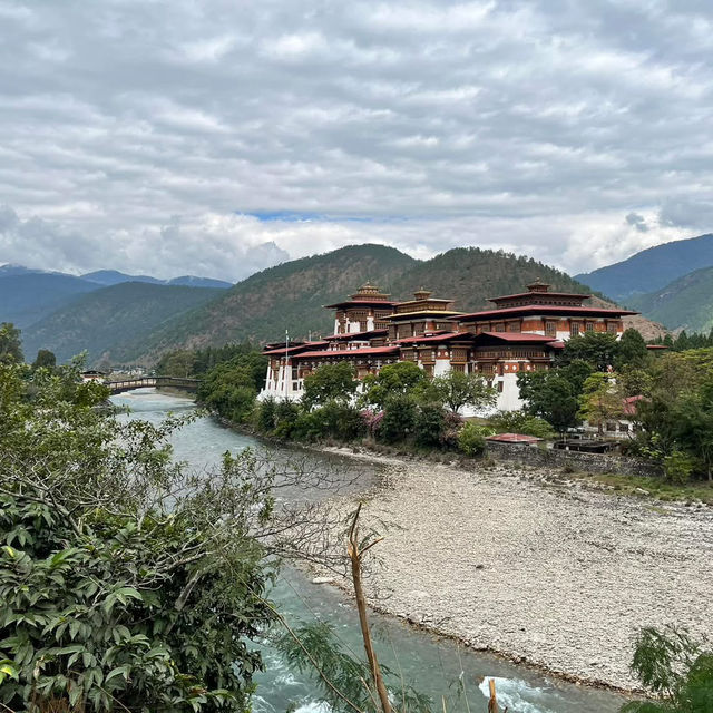Punakha Dzong – Palace of Great Bliss & Cultural Grace
