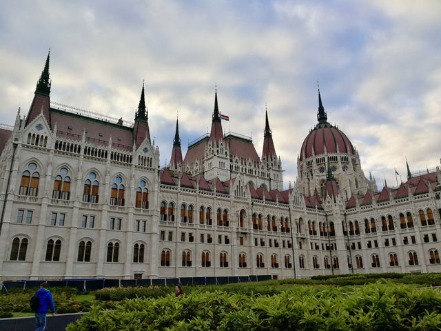 The Crown Jewel of Budapest – Parliament by the Danube