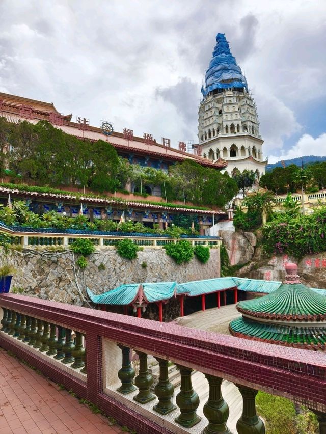 A Grand View, A Small Price: Penang’s Iconic Temple