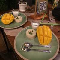 Tree Monkeys Restaurant 