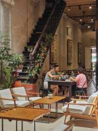 Ban Kheng Cafe: Riverside Reflections & Comfort Bites