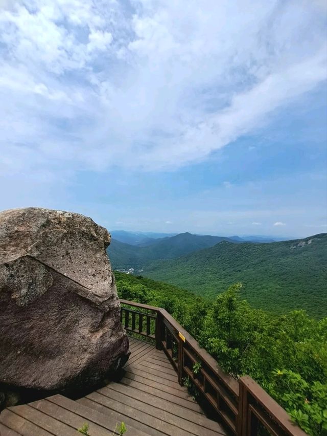 Hiking, Temples, and Vibes I Didn’t Expect