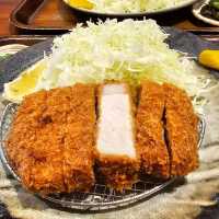 🍱 平價厚切豬排香炸上桌〔富金豚食堂〕