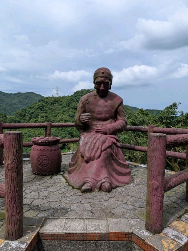 Serene views of Taipei from Bishanyan Temple