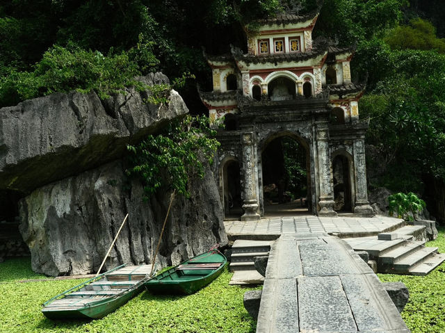 Tam Coc - Golden fields and timeless beauty 🌾