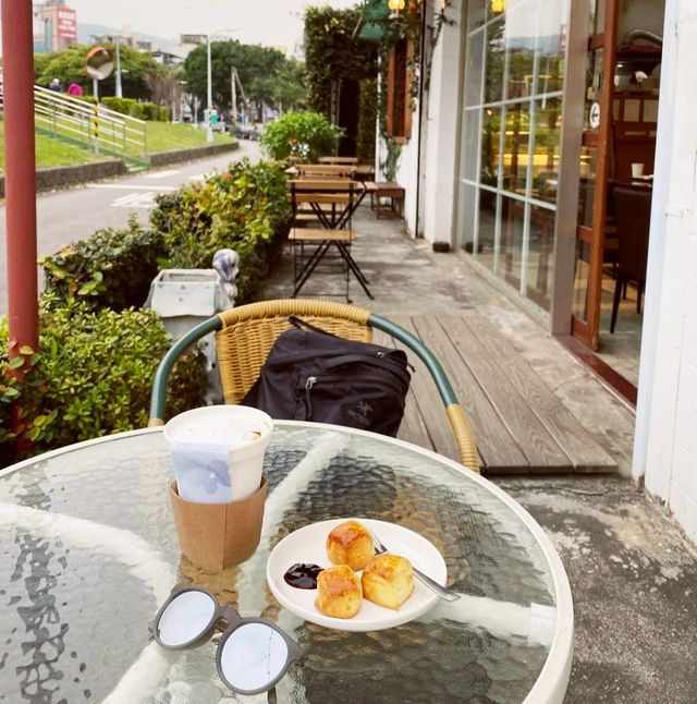 French Country Eurofeng Cafe