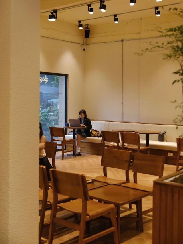 Foremost Café