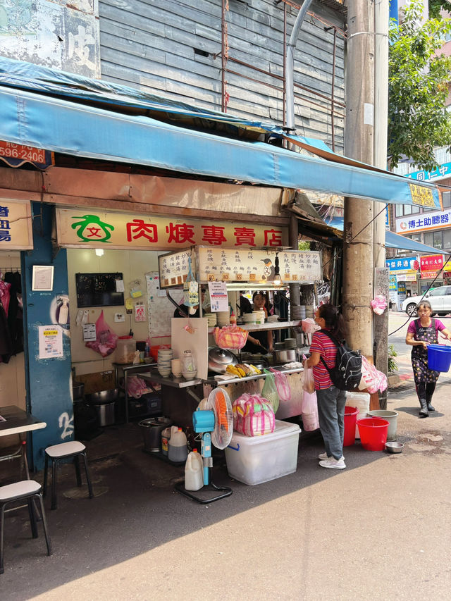雙連市場走一回｜從紅豆餅、當季水果到冰讚刨冰，日常才是最動人的台味風景