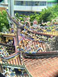 Jiufen Worshipping 