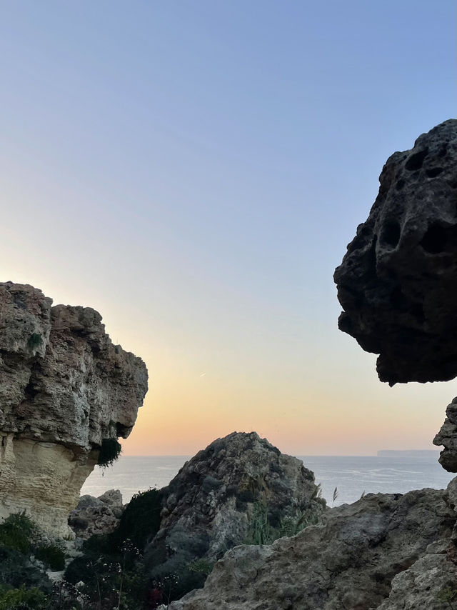  🌅 붉게 물든 몰타의 절경, 클레이 클리프 선셋 🌄