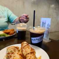 Route Five Cafe, Kuala Selangor 