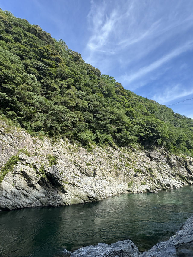 四國｜大步危峽觀光遊覽船｜激流中的自然震撼