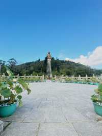 What’s near Hong Kong Airport? Lantau island !