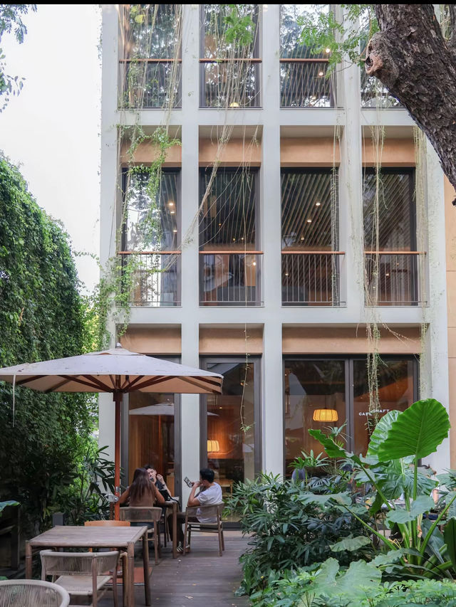 Urban Escape • คาเฟ่ vibe ดีๆ ใจกลางทองหล่อ