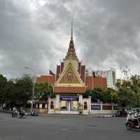 📍Unveiling Cambodia’s Regal Jewel: The Royal Palace in Phnom Penh 👑🇰🇭