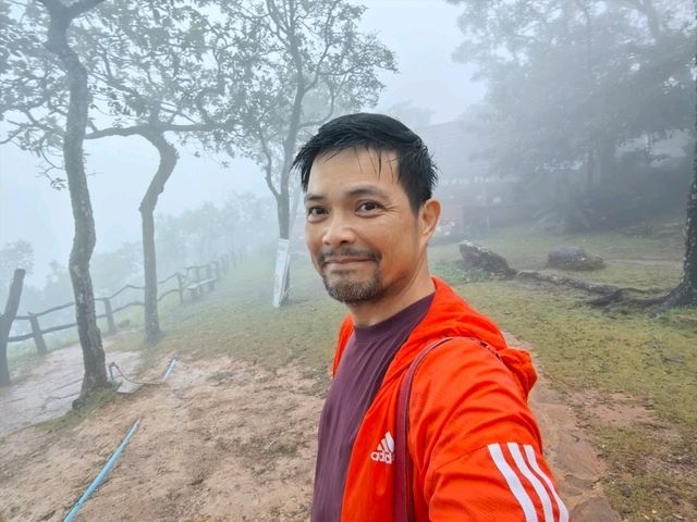 ผาสุดแผ่นดิน  จุดชมวิว3ภาค